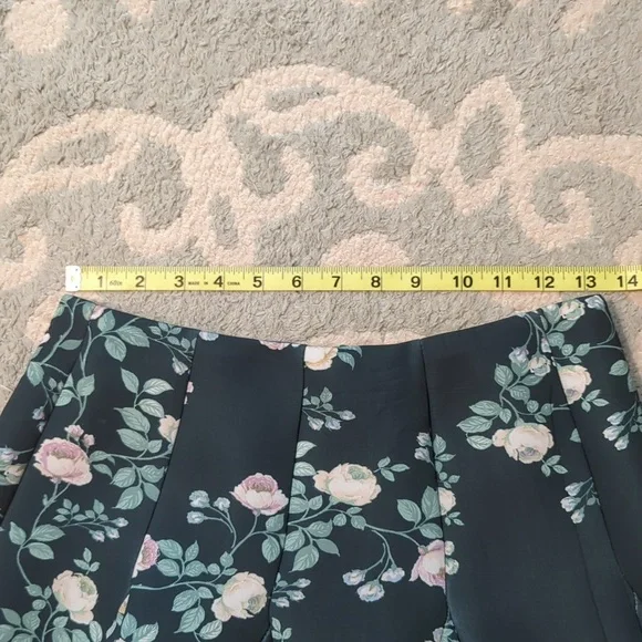 Lauren Conrad pleated garden skirt - Picture 7 of 11